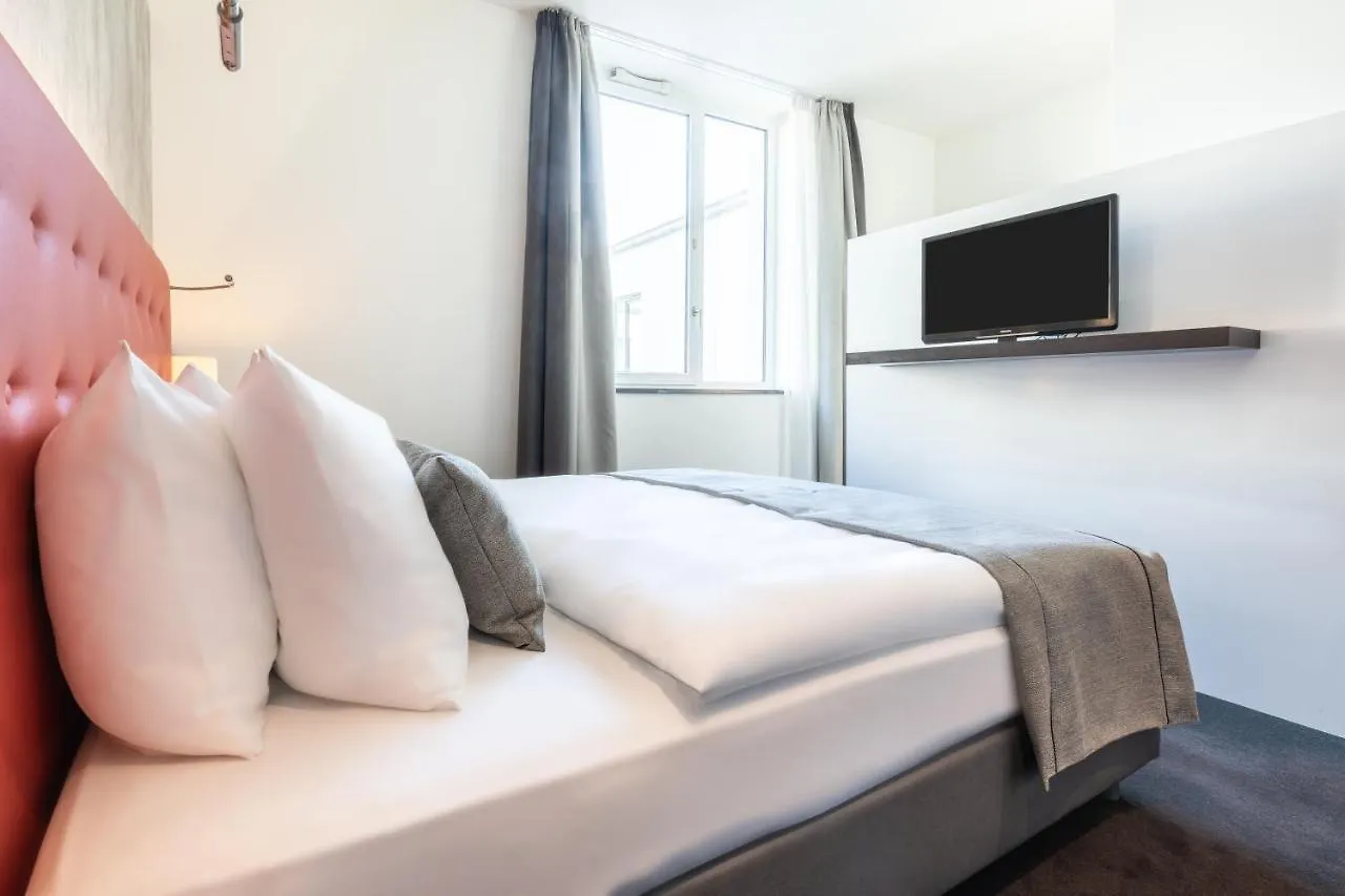 Select Hotel Berlin The Wall - Apartments Germania