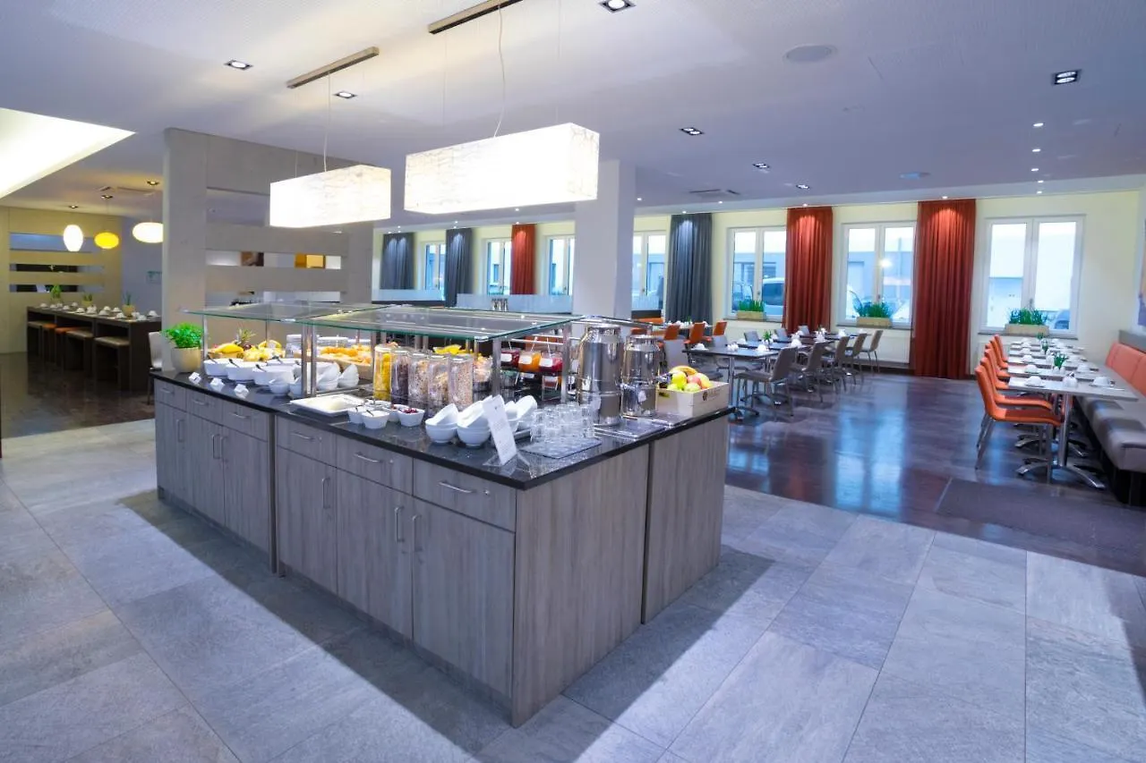 Select Hotel Berlin The Wall - Apartments Апарт-отель
